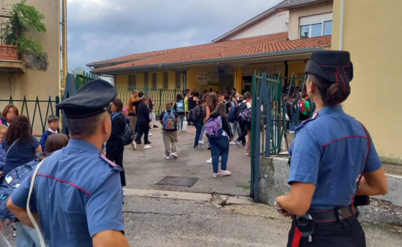 IMPEDISCE AI FIGLI DI ANDARE A SCUOLA: DENUNCIATA UNA DONNA